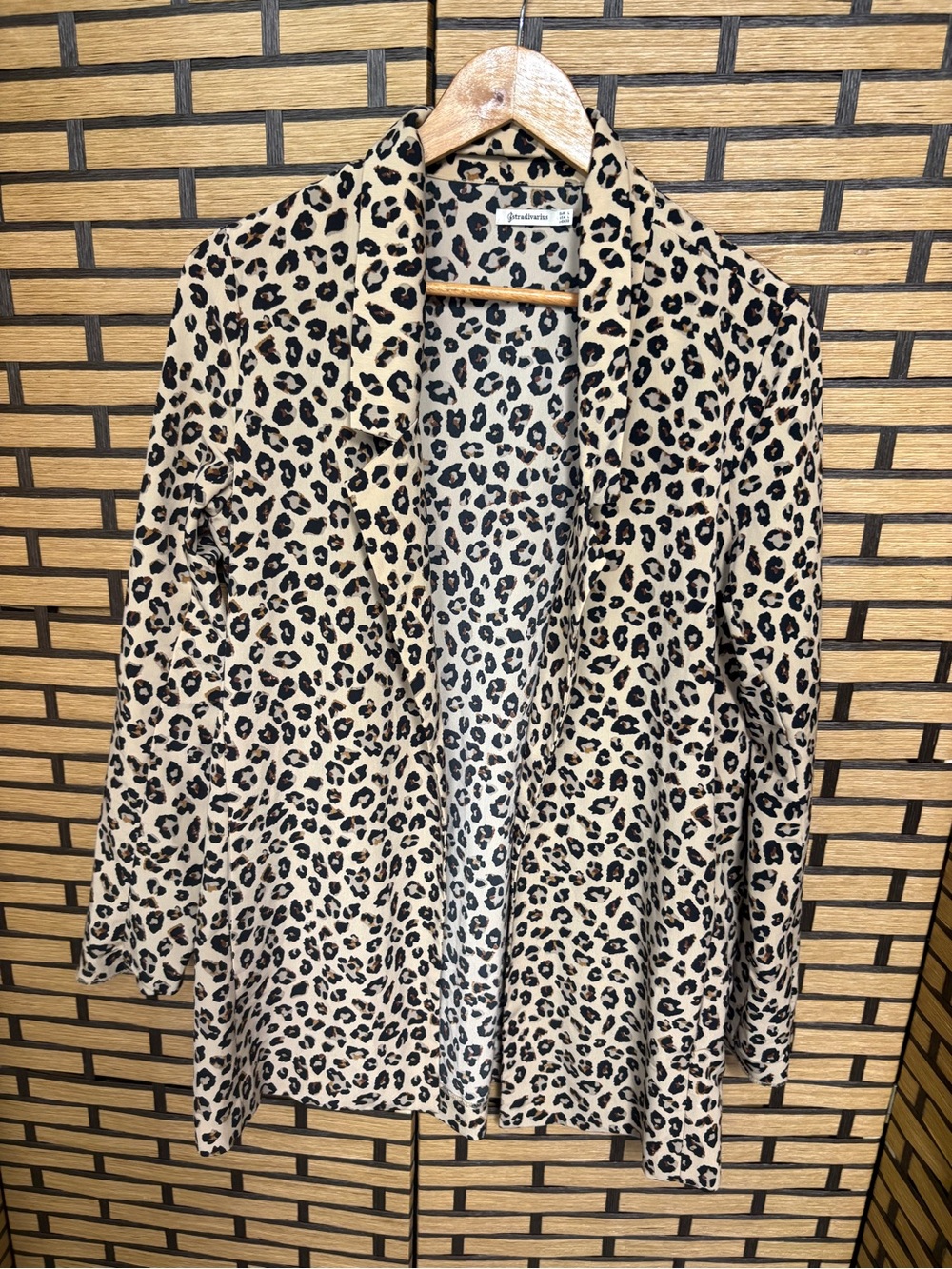 Stradivarius leopard print cardigan/blazer size large